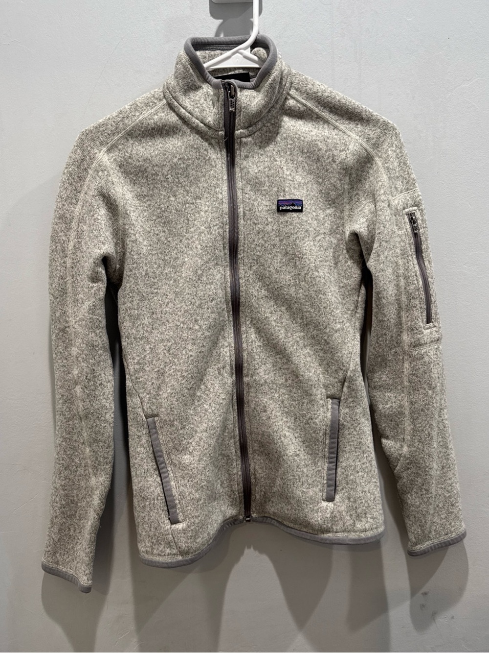 Patagonia women size SMALL Gray Fleece Jacket Outdoor fall winter
